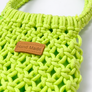 Bolso de mano de macramé verde hecho a mano para estilo bohemio de verano y uso informal diario - Product Image 2