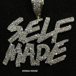 Colgante Hip Hop Unisex GND de Plata 925 Bicolor Oro Amarillo con Diamante Moissanita y Amuleto de Joyería con Frase Personalizada - Product Image 1