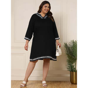 Deebaco Vestido casual para mujer, talla grande, negro, corte en A, cuello en V, manga tres cuartos, largo hasta la rodilla, con volantes en contraste - Product Image 1