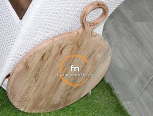 Planche à découper et plateau de service en bois - Durable, lavable au lave-vaisselle - Product Image 2