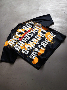 เสื้อยืดคอวีแขนสั้นทรงโอเวอร์ไซส์สีดำแบบทางการ ผลิตจากผ้าฝ้ายถักคุณภาพสูง 100% รับสั่งทำลายพิมพ์ตามแบบ ขายส่ง - Product Image 4