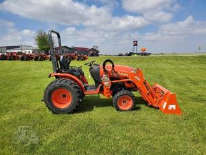 Tractor de Ruedas Usado Kubota LX2620HSD para Granjas con Componentes Principales como Motor, Bomba de Engranajes y Caja de Cambios - Product Image 6