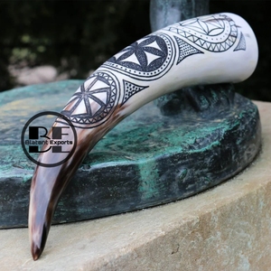 Cuerno de buey de vaca 100% personalizado, cuerno tallado ecológico para beber, capacidad de 300-400ml, estilo Animal, recuerdos religiosos, artesanías naturales - Product Image 1