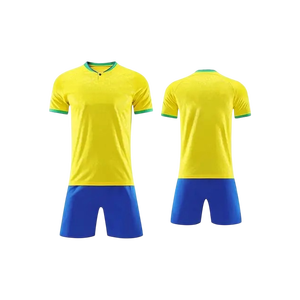 Uniforme de Fútbol Personalizado Premium al por Mayor, Fabricante de Camisetas y Pantalones Cortos de Fútbol, Conjunto de Tela de Poliéster de Alta Calidad, OEM ODM - Product Image 3