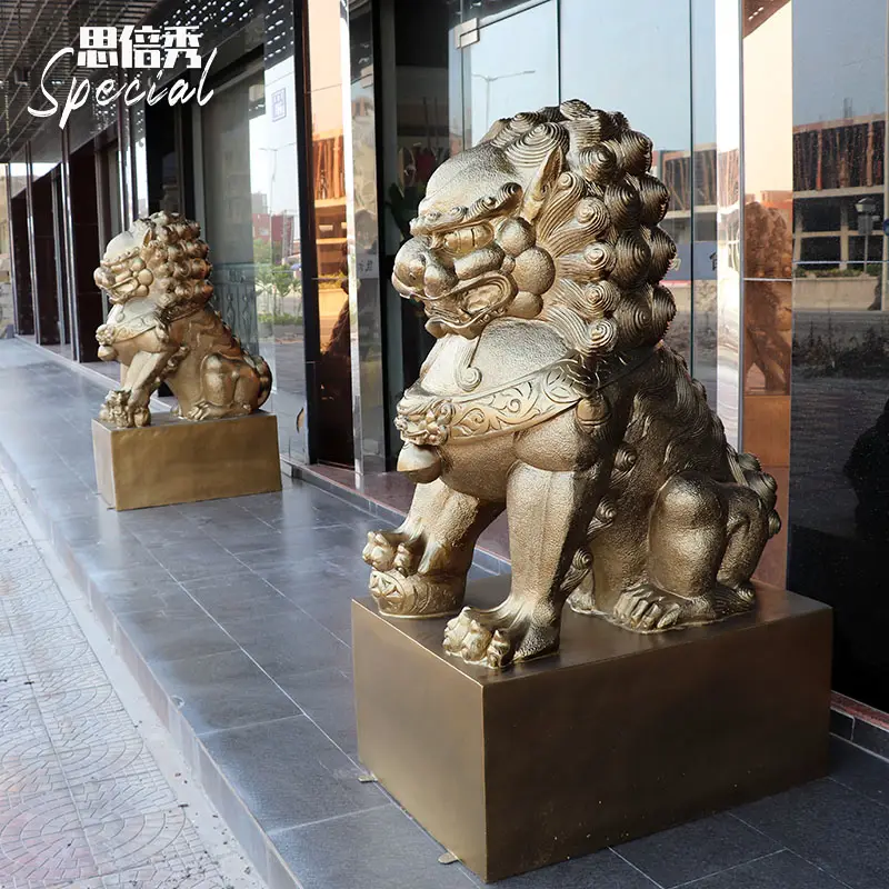 Statua animale leone a grandezza naturale scultura dorata personalizzata decorazione scultura leone in marmo gigante per la decorazione