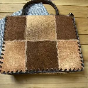 Piel de vaca informal con monedero de pelo Tipo de cierre de cremallera - Product Image 5