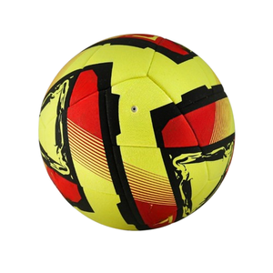 Balón de Fútbol Profesional Laminado de PVC de Calidad de Exportación, TATAPAK INDUSTRIES, para Clubes y Torneos, Impermeable, Ligero, con Logotipo - Product Image 5