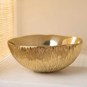 Cuenco de latón de primera calidad con apertura amplia y borde en relieve perfecto para sostener flores de frutas o popurrí decorativo - Product Image 5