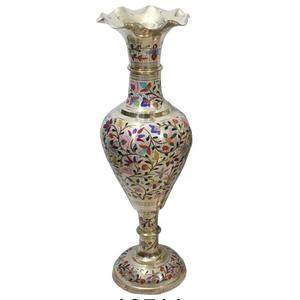 Florero de metal de aluminio de colores altamente brillantes Calidad estándar con estilo de diseño costero para uso en la mesa o el piso - Product Image 5