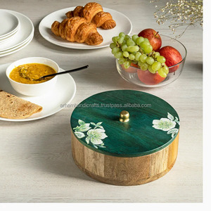 Caja de Chapati y roti redonda de madera hecha a mano con estampado de letras Floral Chapati Box Cazuela para Roti Brown Precio bajo de LUXURY CRAFTS - Product Image 4