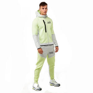 Survêtements de mode tendance OEM dernière conception avec de bons matériaux, ensembles respirants à faible taux et à forte vente - Product Image 1