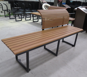 <span class=keywords><strong>Banco</strong></span> de Parque Industrial para Exteriores con Respaldo, Madera Plástica Reciclada, Estructura de Acero Inoxidable, Montaje en Superficie, Fácil Montaje - Product Image 1