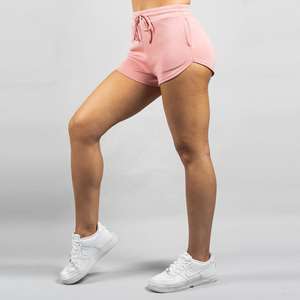 Pantalones cortos modernos para mujer al por mayor, pantalones cortos con estampado de logotipo personalizado, pantalones cortos de cintura baja para mujer, fabricados en Pakistán, servicio OEM - Product Image 5