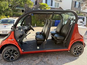 Polaris GEM e4 2022 de Gasolina con Bajo Kilometraje - Product Image 4