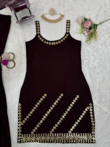 Juego de lujo Faux Georgette Sharara con Micro interior y hilo de lentejuelas cosido completo con margen XXL y mangas adicionales - Product Image 4