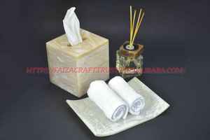 Axiom Home Accents Haute Vente Résine Arabe Boîte À Mouchoirs À La Main Ménage Thème Porte-Mouchoirs - Product Image 2