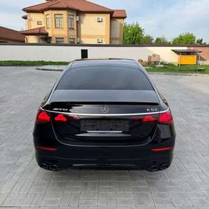 SUV E300 A-M-G 2023 neuf, essence, sièges en cuir, transmission intégrale, jantes R19, à vendre - Product Image 3