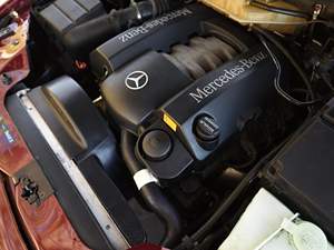 Mercedes-Benz ML320 d'occasion de 2002, sans réserve, 1 propriétaire, transmission intégrale, rouge bordeaux, provenance sud-est - Product Image 6