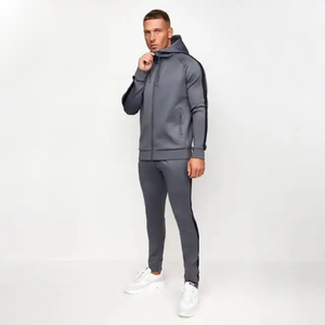 Custom Made Men's Heavyweight 400 Gsm Fleece Conjunto de chándal de algodón Pantalones de chándal Sudadera con capucha para deportes de invierno - Product Image 2