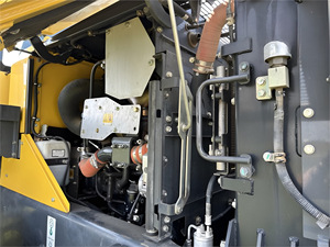 Excelente estado Altamente funcional 5 toneladas 2016 Komatsu WA320 7 Cargador de ruedas compacto Retroexcavadora - Product Image 3