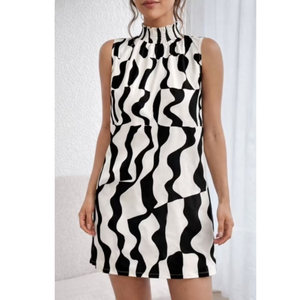 Robe mini élégante à imprimé géométrique pour femme - Col roulé, manches courtes, coupe ajustée, robe décontractée d'été - Product Image 1