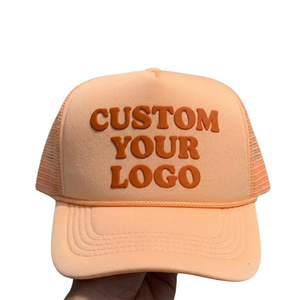 Gorra trucker de malla con logotipo personalizado estampado, estructurada, impermeable, de poliéster, con visera curva, para hombre y mujer, al por mayor. - Product Image 1