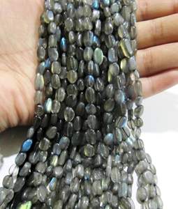 Labradorita natural Oval Plain Smooth 6to10mm Beads Blue Flashy Strands 13 pulgadas de largo - Product Image 2
