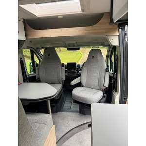 Autocaravana Dethleffs Globetrial 600 DS con Conversión de Furgoneta, Transmisión Automática, 4 Plazas, Color Negro - Product Image 4