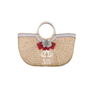 Los artículos con bolsas de jacinto de agua a precios justos usan jacinto de agua para hacer artículos resistentes con patrones tradicionales - Product Image 1