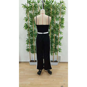 Mono de viscosa de dos hilos sin tirantes con cinturón para mujer, 36404 - Negro - Product Image 6