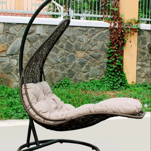 Chaise suspendue en poly rotin moderne PRSW-005 V2, forme d'œuf, meubles de jardin et de patio - Product Image 1