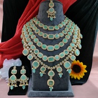 Set Perhiasan Kalung Kundan Pengantin India dengan Maang Tikka, Set Perhiasan yang Menakjubkan untuk Wanita dan Gadis Tersedia dengan Harga Terbaik