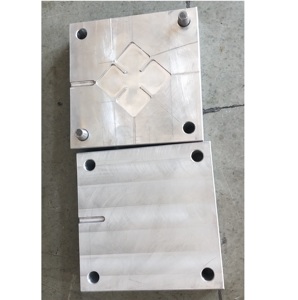 Indian Supplier Of Mini Desktop <b>Plastic</b> Injection Molding <b>Machine</b> for DIY Projects and Industrial Prototypes at Affordable Price - Product Image 3