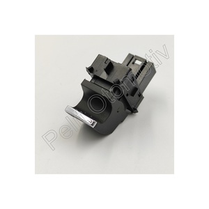 Interruptor de Ventana Individual Delantero Derecho Trasero Ateca Taracco 5G0959855F/5G0959855L para Interruptores de Automóvil Seat Fabricado en Turquía - Product Image 2
