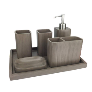 Ensemble de salle de bain en bois Article ménager pour la maison et l'hôtel Meilleures ventes Ensemble de salle de bain en bois personnalisable - Product Image 4