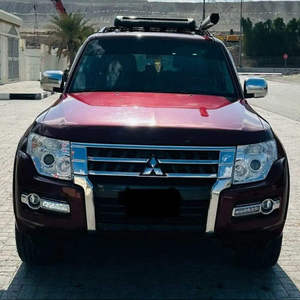 ปาเจโร่ ปี 2024 มือสอง เครื่องยนต์ดีเซล 4.5 ลิตร V6 พวงมาลัยซ้าย SUV ระบบขับเคลื่อนสี่ล้อ รุ่น Aspire ภายในเบาะหนังสีเข้ม ล้อแม็ก R17 เกียร์อัตโนมัติ - Product Image 3