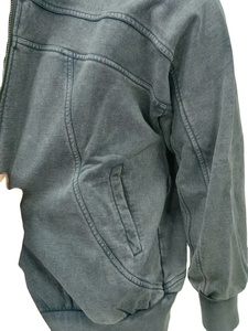 Sweat à capuche personnalisé pour homme avec logo frontal, en tissu molletonné mélangé polyester/coton 400g, style streetwear, coupe oversize et classique, imprimé - Product Image 5