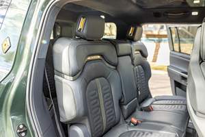 Meilleur véhicule d'occasion conduite à gauche |   Conduite à droite |   RIVIAN R1S 2022 ÉDITION LANCEMENT QUAD-MOTEUR AWD GRANDE BATTERIE - Product Image 5