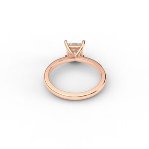 Bague de fiançailles solitaire en diamant de laboratoire taille princesse certifié IGI en or rose/blanc et jaune 14 carats - Product Image 3