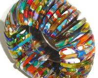 Bracelet de bijoux de mode en résine de couleur fabriquée à la main de qualité supérieure pour femmes d'Inde.