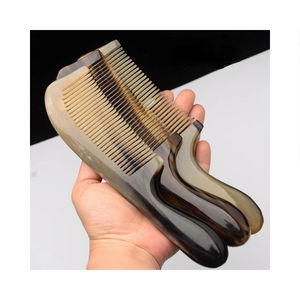 Peine de cuerno ecológico de gran calidad con mango, tamaño personalizado disponible, peine de cuerno pulido natural a la venta por exportadores - Product Image 1
