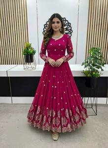 Nuevo Vestido de Fiesta de Diseñador Indio, Colección de Tela de Imitación de Georgette con Bordado Pesado y Lentejuelas, con Dupatta de Tela de Imitación de Georgette - Product Image 3