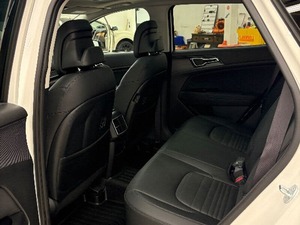 Kia Sportage SX d'occasion 2023 à vendre, 6 places, cuir, caméra de recul, norme Euro III, 8L - Product Image 3