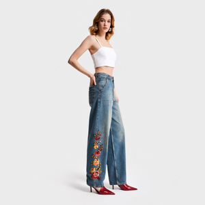 Jeans baggy déchirés pour femmes avec broderie personnalisée Pantalon en denim de coupe ample Streetwear décontracté Pantalon élégant Vente en gros - Product Image 3