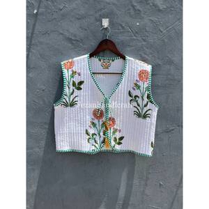 Vente en gros Gilet matelassé en coton Manteau Veste courte imprimée col en V Gilet pour femmes Gilet Boho Hippie Gilet - Product Image 4