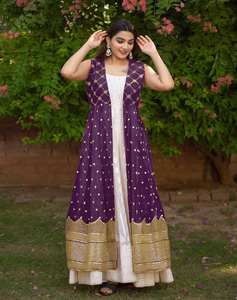 Shree Indian Exports Diseño moderno Increíble color Faux Georgette Bordado Trabajo Lehenga Choli por SHREE INDIAN EXPORTS - Product Image 3