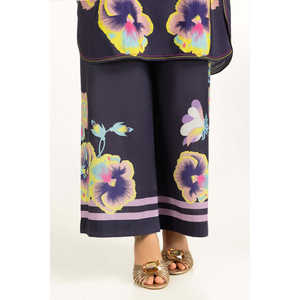 Ensemble coordonné bohème imprimé en cambric bleu marine pour femme, tenue chic en deux pièces avec short en mousseline pour le printemps/été - Product Image 5