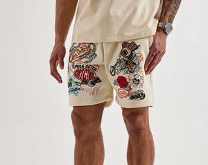 Shorts tendance d'été en coton épais style streetwear avec imprimé graffiti, taille élastique et cordon de serrage, coupe ample - Product Image 3