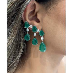 Pendientes de Diamantes con Esmeraldas en Forma de Gota - Product Image 5