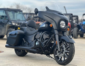 GRANDE AFFAIRE Moto indienne 2021 d'occasion Chieftain Dark Horse Thunder Black 92HP 1,890 cc - Product Image 2